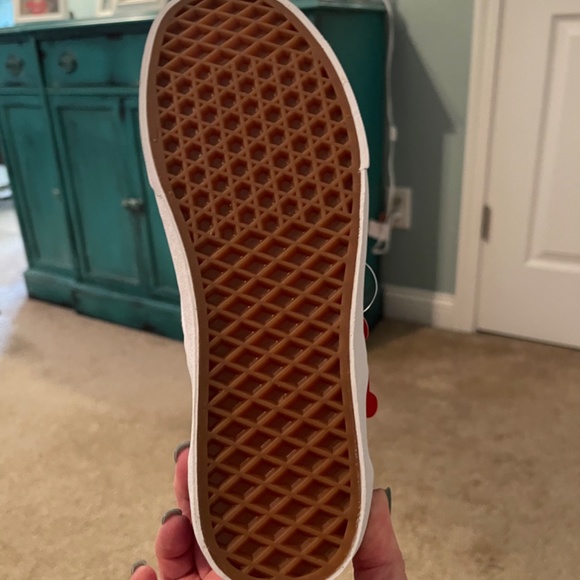 VANS - Picture 3 of 3